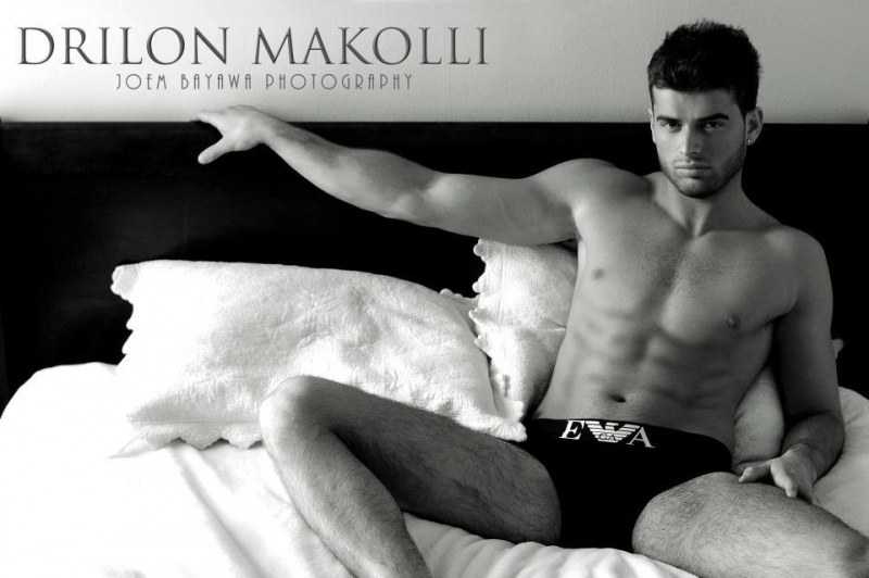 Male model photo shoot of Drilon
