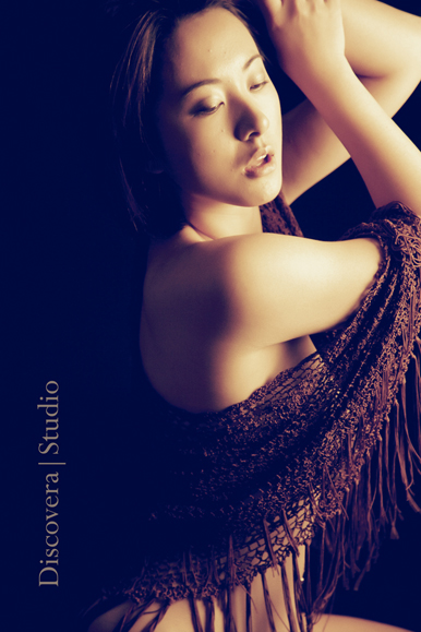 Female model photo shoot of Li Zheng
