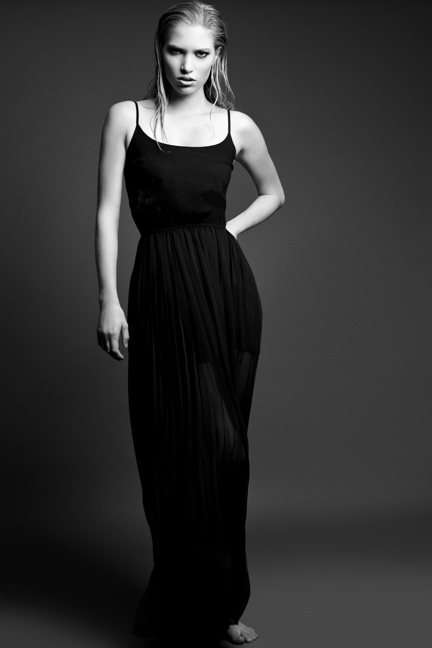 Female model photo shoot of Emmy Swenson