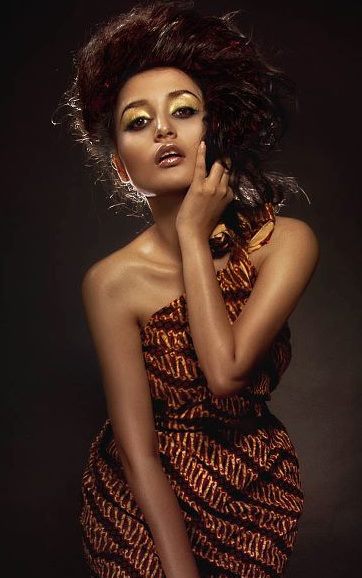 Female model photo shoot of Nova Raviana