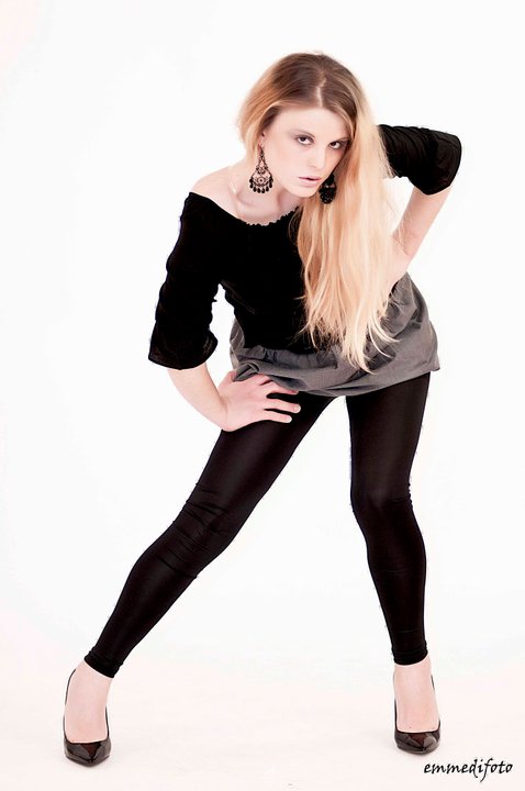 Female model photo shoot of Julija K