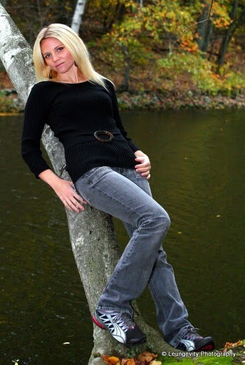 Female model photo shoot of Greer Ashley 