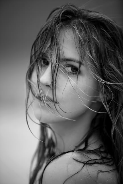Female model photo shoot of Hanna Hausammann
