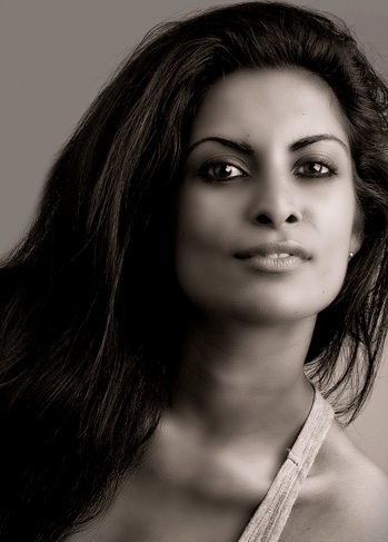 Female model photo shoot of Roshni B