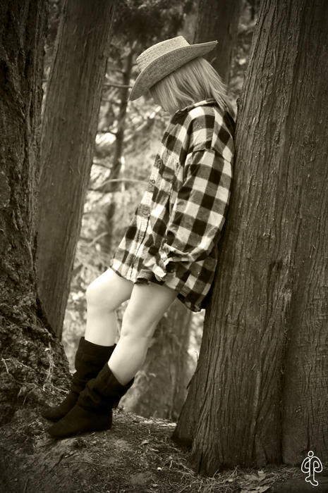 Female model photo shoot of Bear Elle in Mill Creek WA