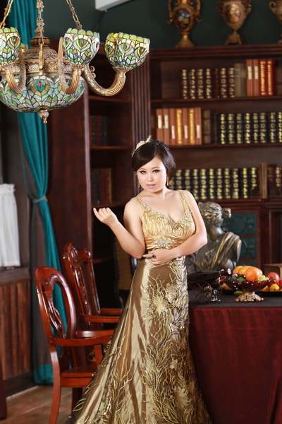 Female model photo shoot of Athena Zhi
