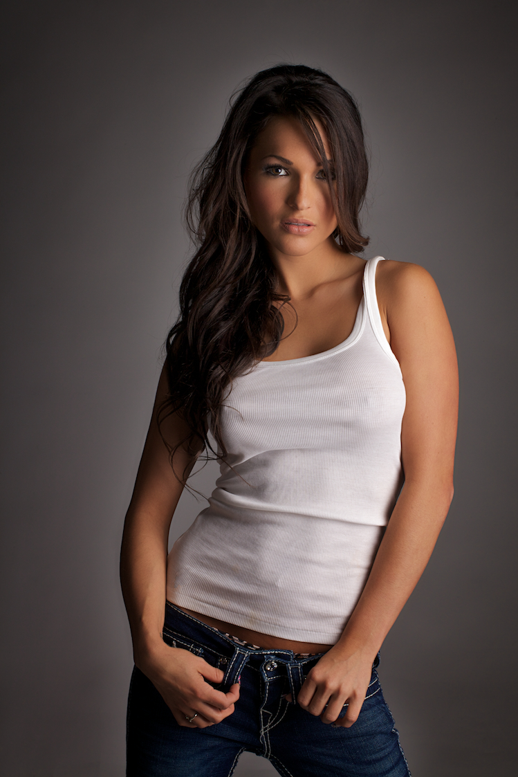 Female model photo shoot of Ashley Ann Delehay