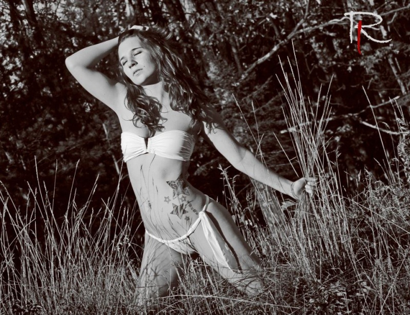Female model photo shoot of Ancelina Rose