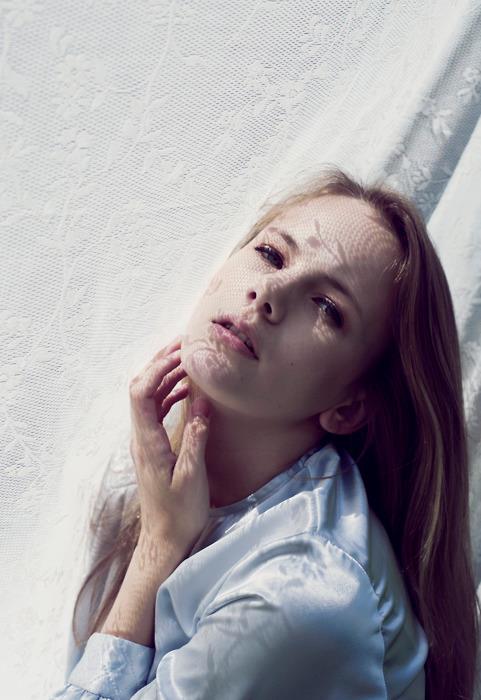 Female model photo shoot of Ashleigh Kelly Stylist