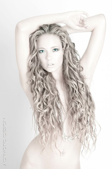 Female model photo shoot of Milla Zilla