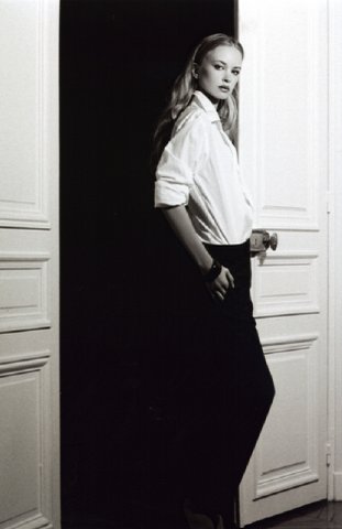 Female model photo shoot of Oksana Ch in Paris