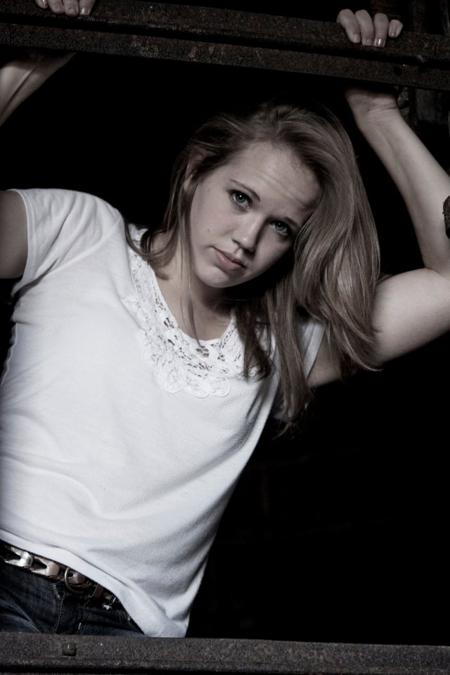 Female model photo shoot of Sarah Mellas