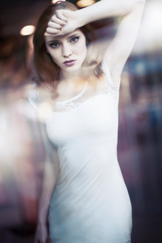Female model photo shoot of Nata Lina