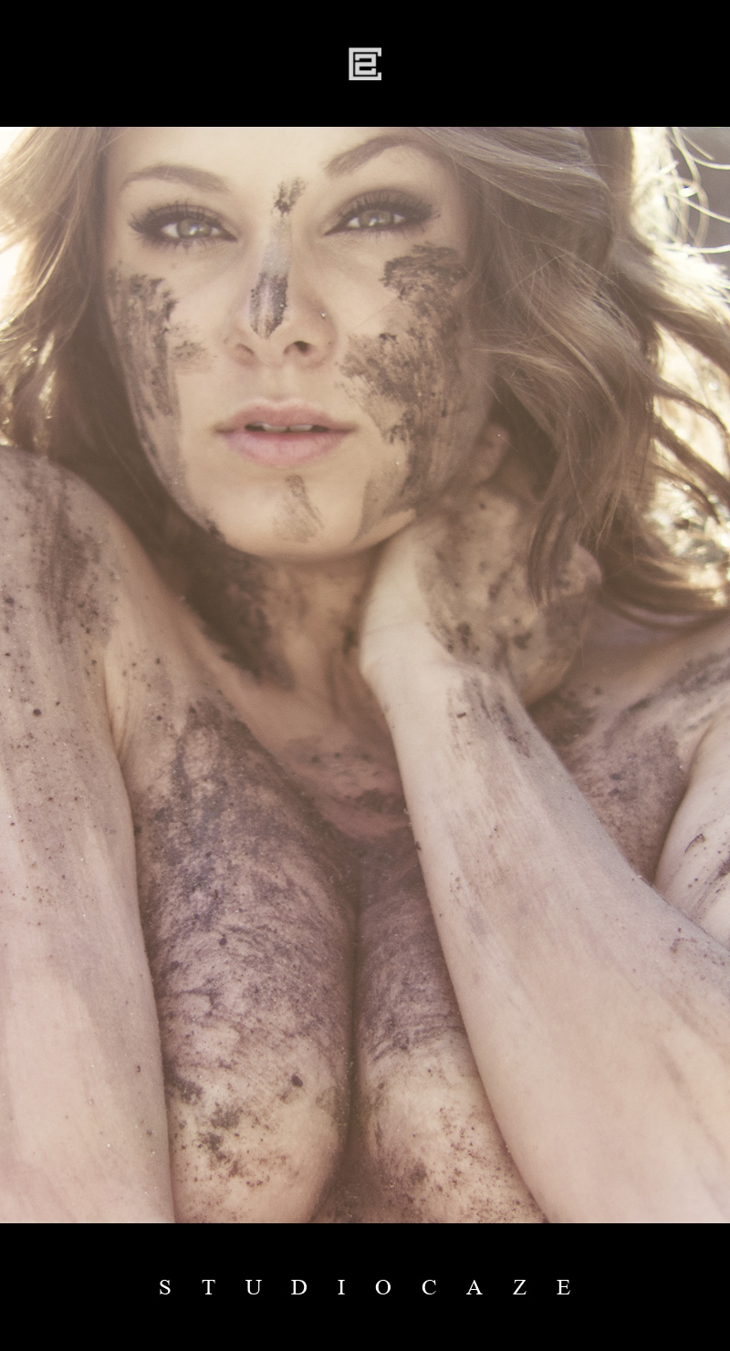 Female model photo shoot of Chelsea Armingtonn