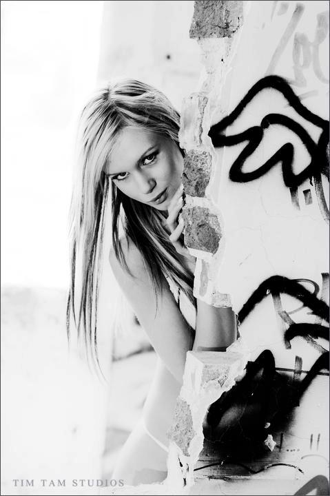 Female model photo shoot of Jessie webster