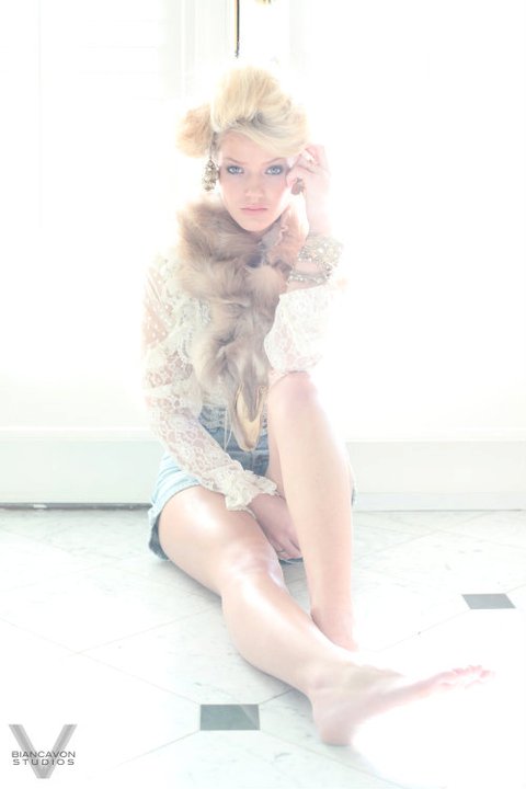 Female model photo shoot of Kiya Garner