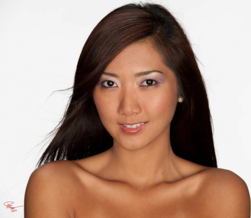 Female model photo shoot of Amy Chan V 