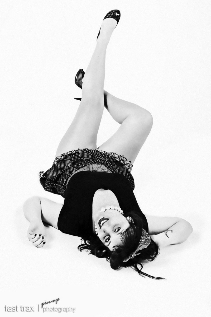 Female model photo shoot of xXx __Jen_Ocide __xXx