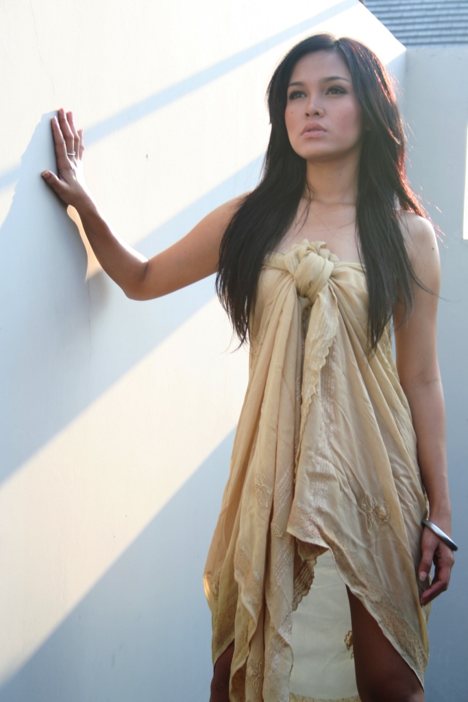Female model photo shoot of Lusy Tirta 