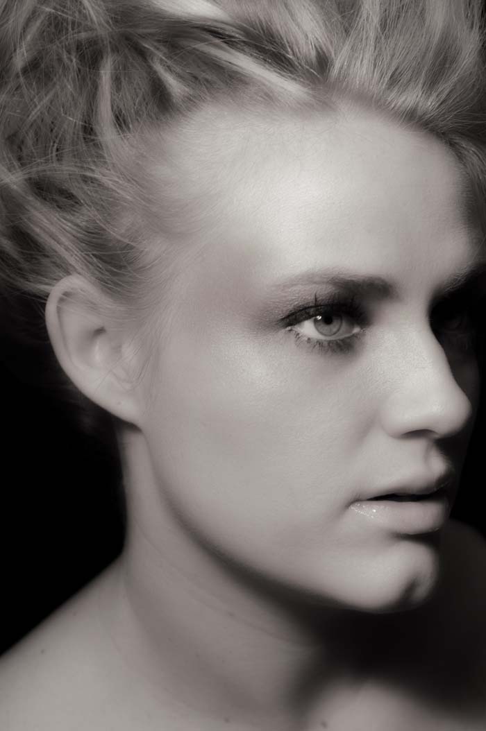 Female model photo shoot of Meghann Larson