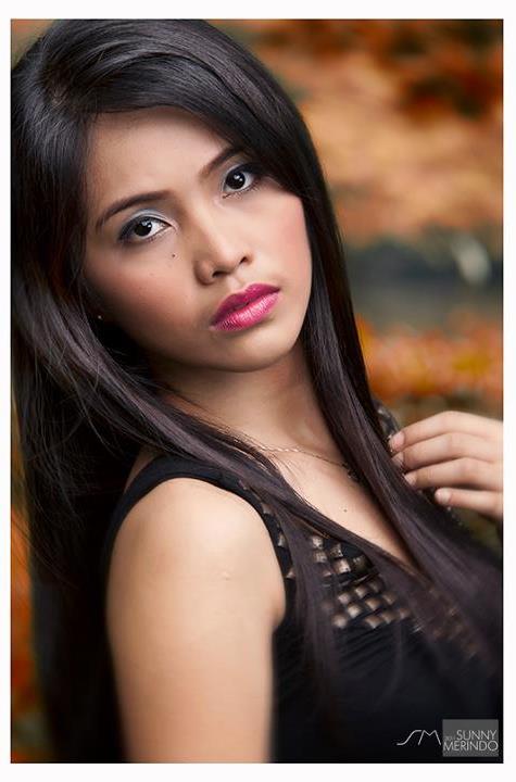 Female model photo shoot of Khrizty