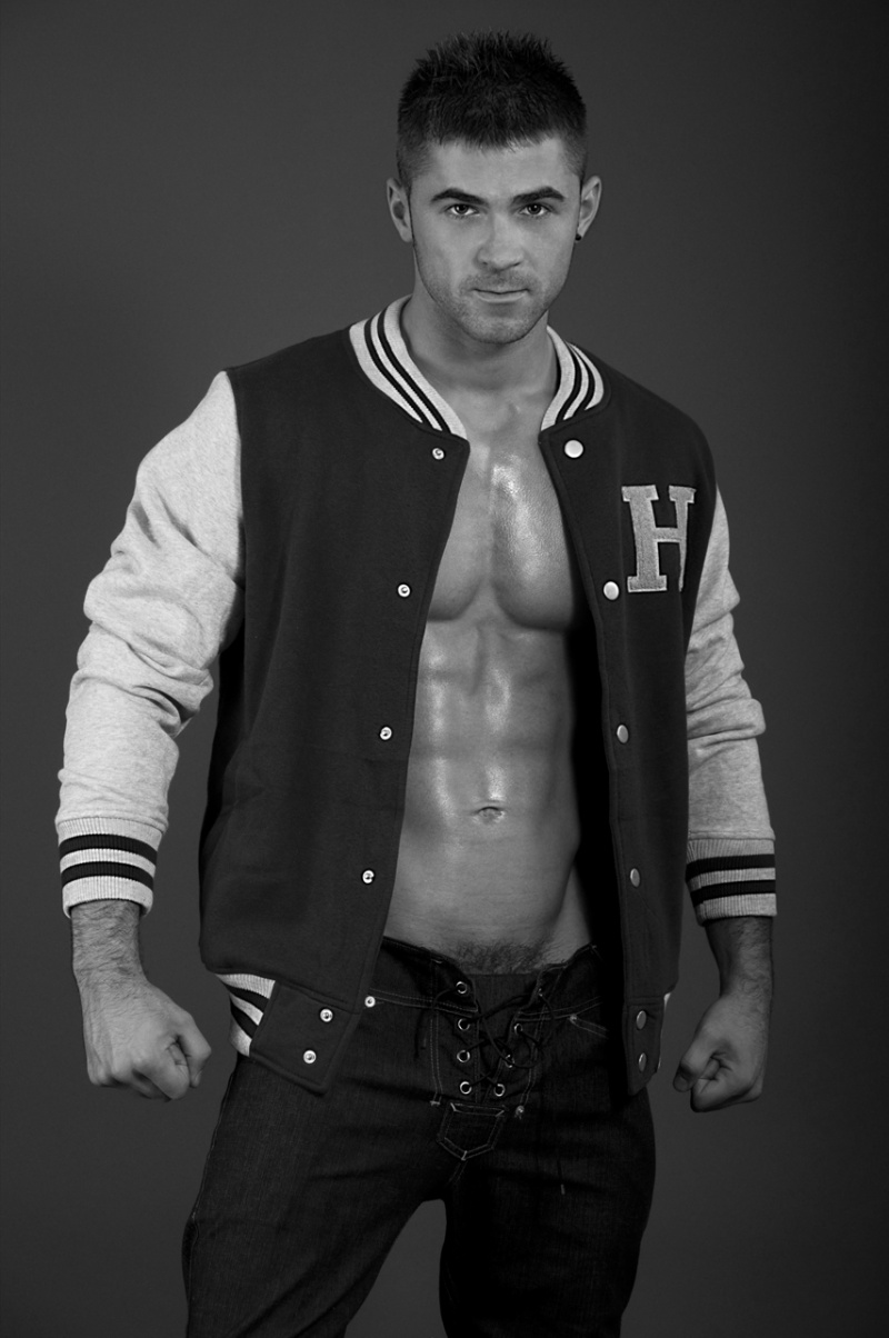 Male model photo shoot of danny reeves