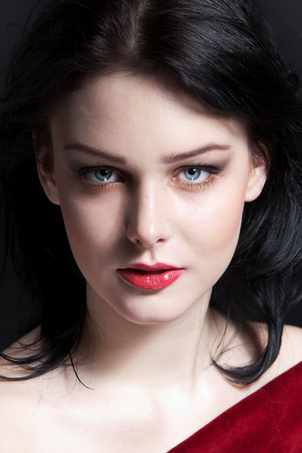 Female model photo shoot of Isosnovska