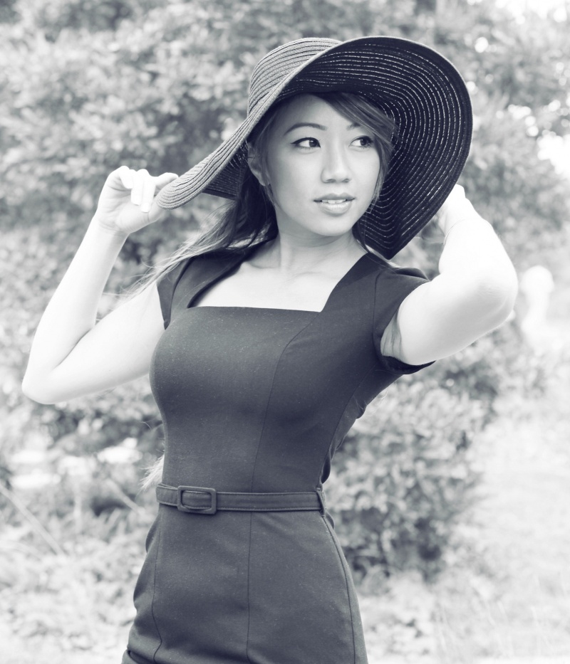 Female model photo shoot of Gean Struong