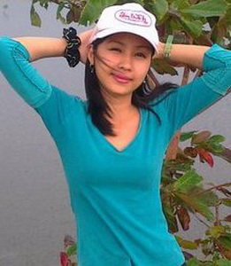 Female model photo shoot of Jane Kho