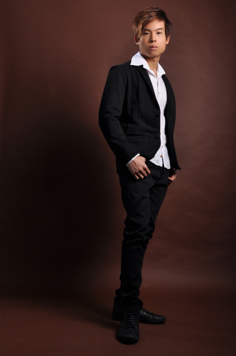 Male model photo shoot of JonathanSeah