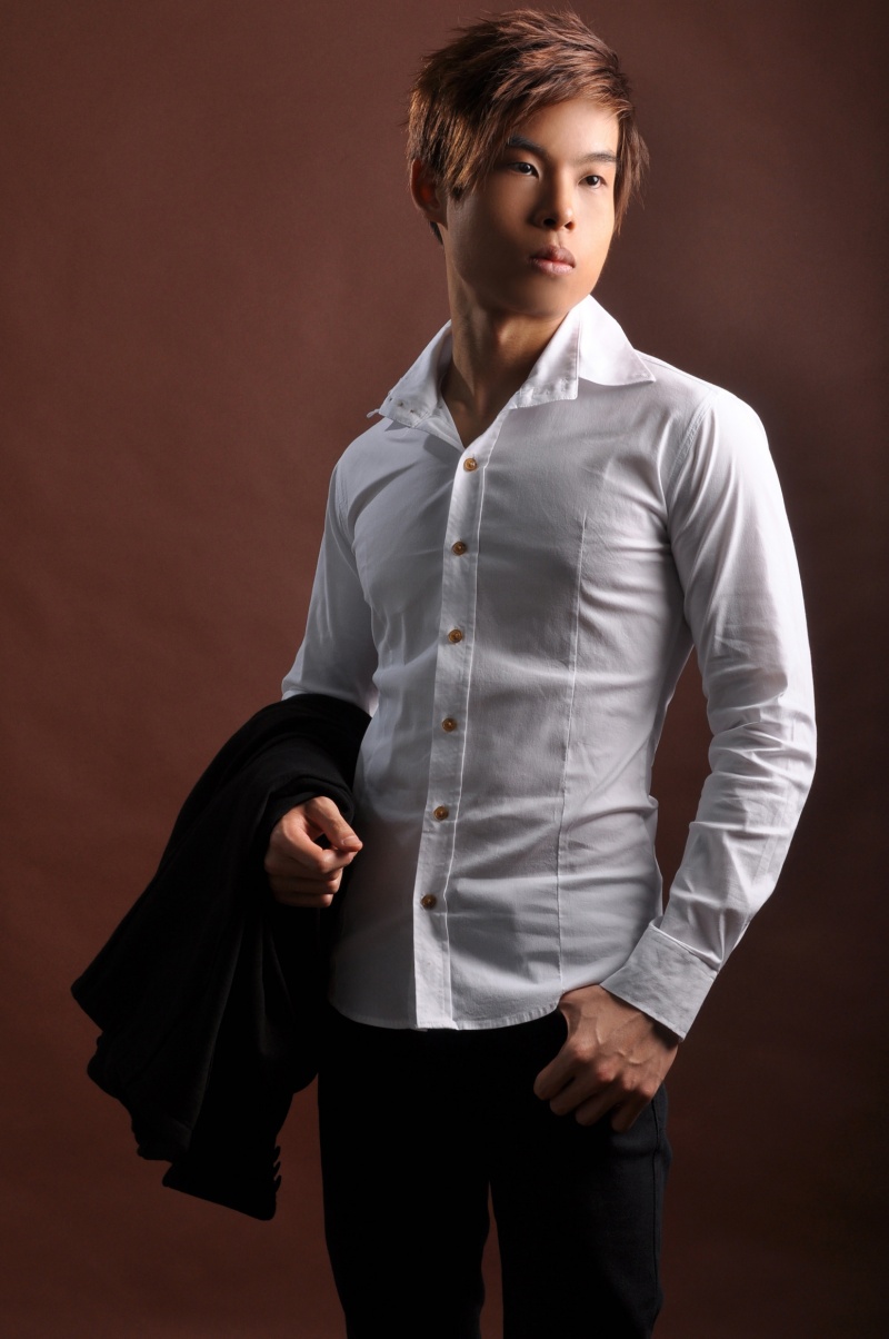 Male model photo shoot of JonathanSeah
