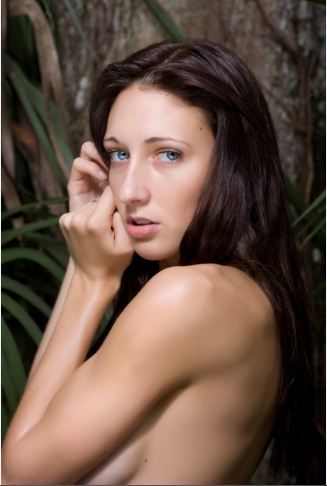 Female model photo shoot of Jessie Stuyvenberg