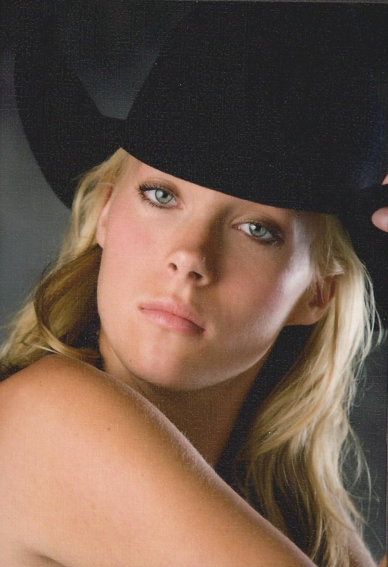 Female model photo shoot of Kristin Berg