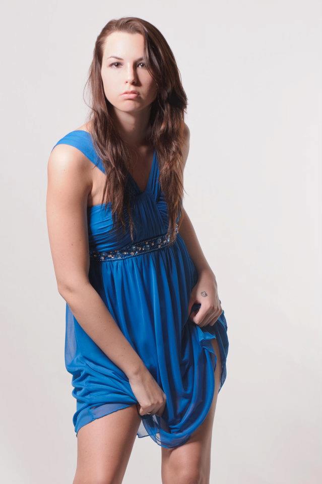 Female model photo shoot of HannahLauren10