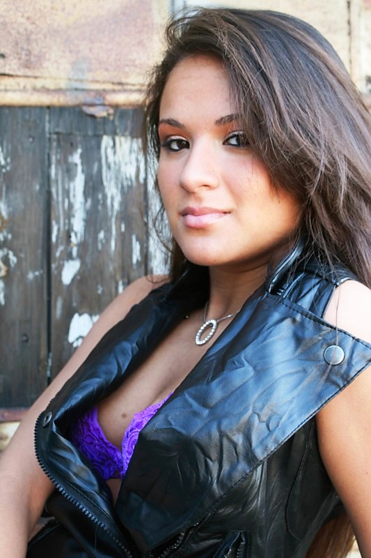 Female model photo shoot of Donna Gonzalez
