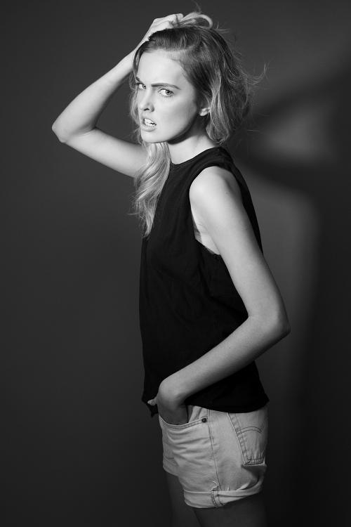 Female model photo shoot of Lana Lou