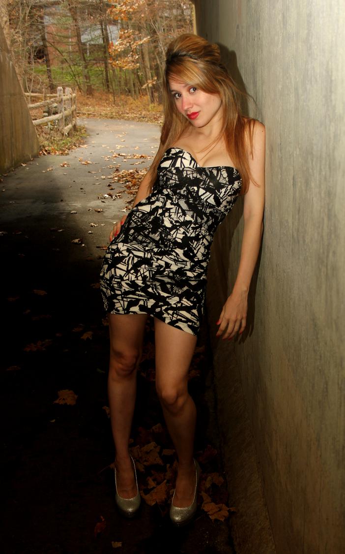 Female model photo shoot of Raphaella M