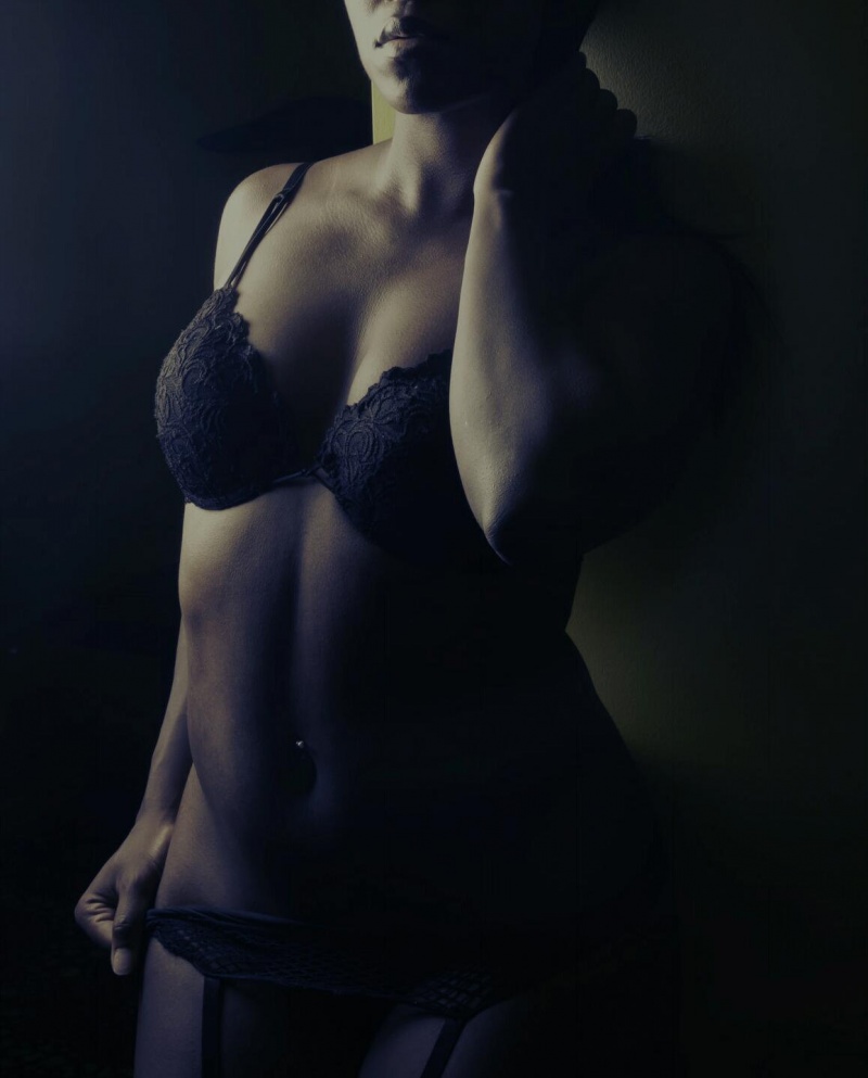 Female model photo shoot of Tatiyana Clark by Imported Pixs