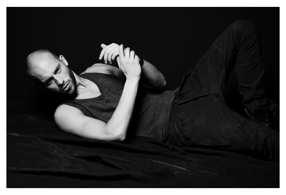 Male model photo shoot of Ludovic Blot