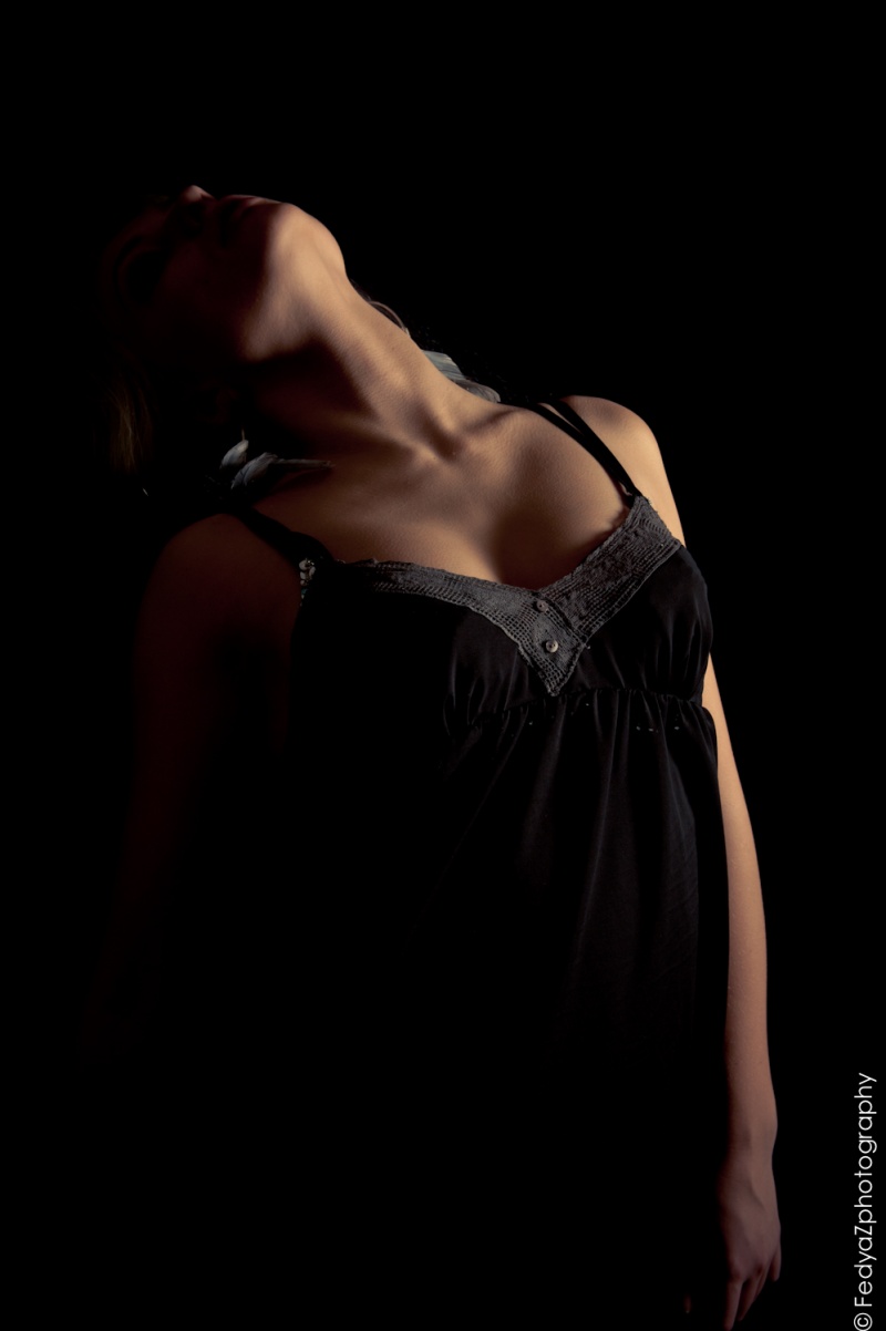 Female model photo shoot of Arwen Elektra