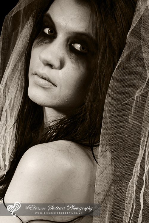 Female model photo shoot of Rebecca Davidson