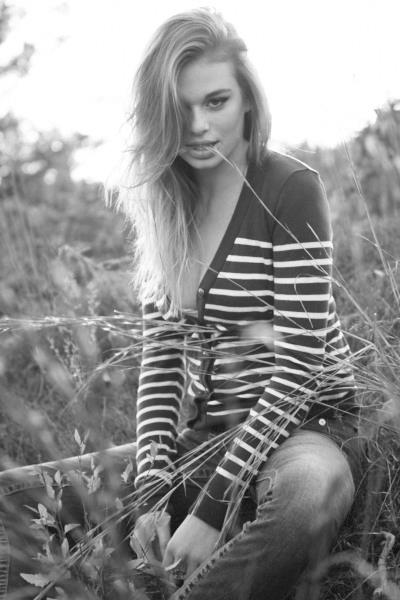 Female model photo shoot of Lauren Kelsi