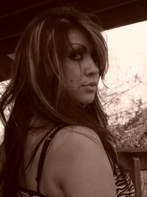 Female model photo shoot of Belenda Hernandez
