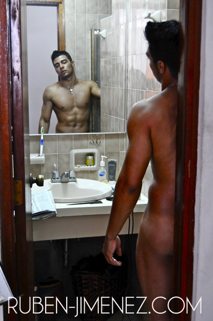 Male model photo shoot of RUBEN JIMENEZ in Panama City, Panama
