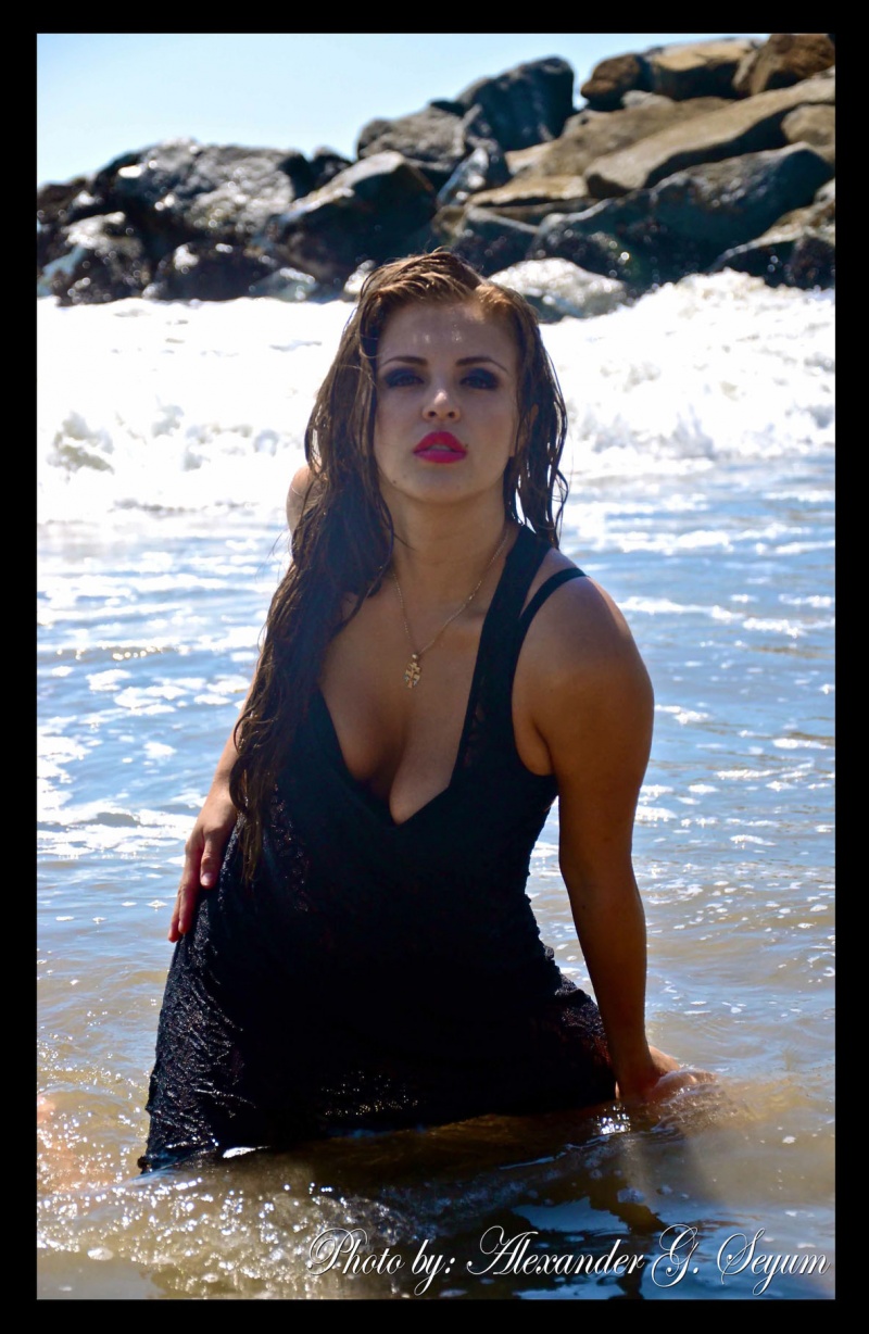 Female model photo shoot of Rosy_Hernandez4 in Los Angeles Ca