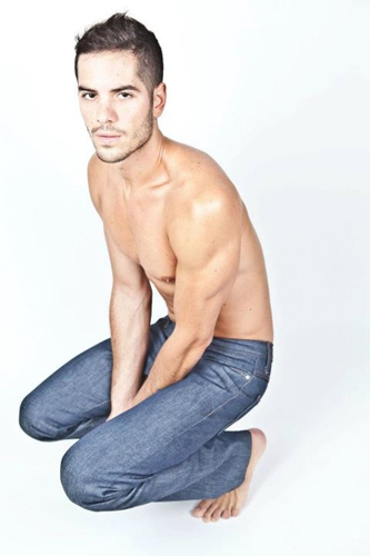 Male model photo shoot of Wade Schaming