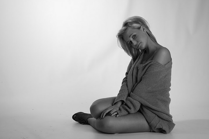 Female model photo shoot of Yasmin Kay-Leigh