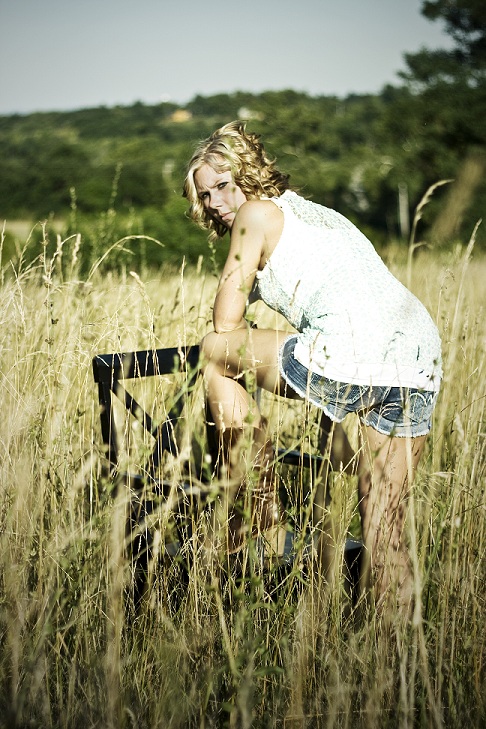 Female model photo shoot of Candice Workman