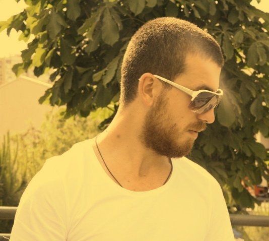 Male model photo shoot of Mehmet Alperen Dogan