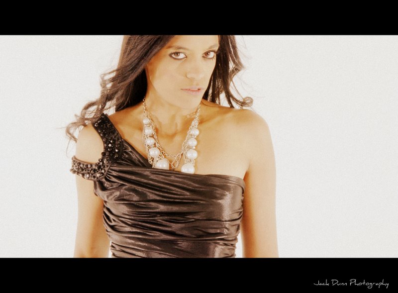 Female model photo shoot of Nikkii Ragbir